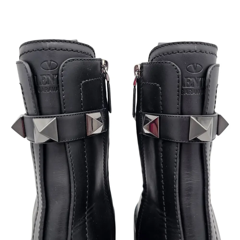 Valentino Garavani Roman Stud Combat Boot Zip Ankle Black Leather Size 39 US 9